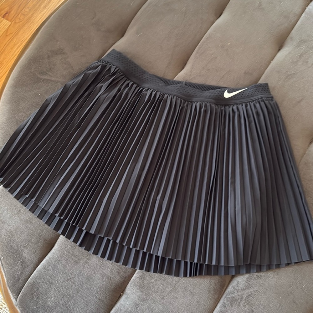 NIKE pleated tennis/golf skirt women’s large